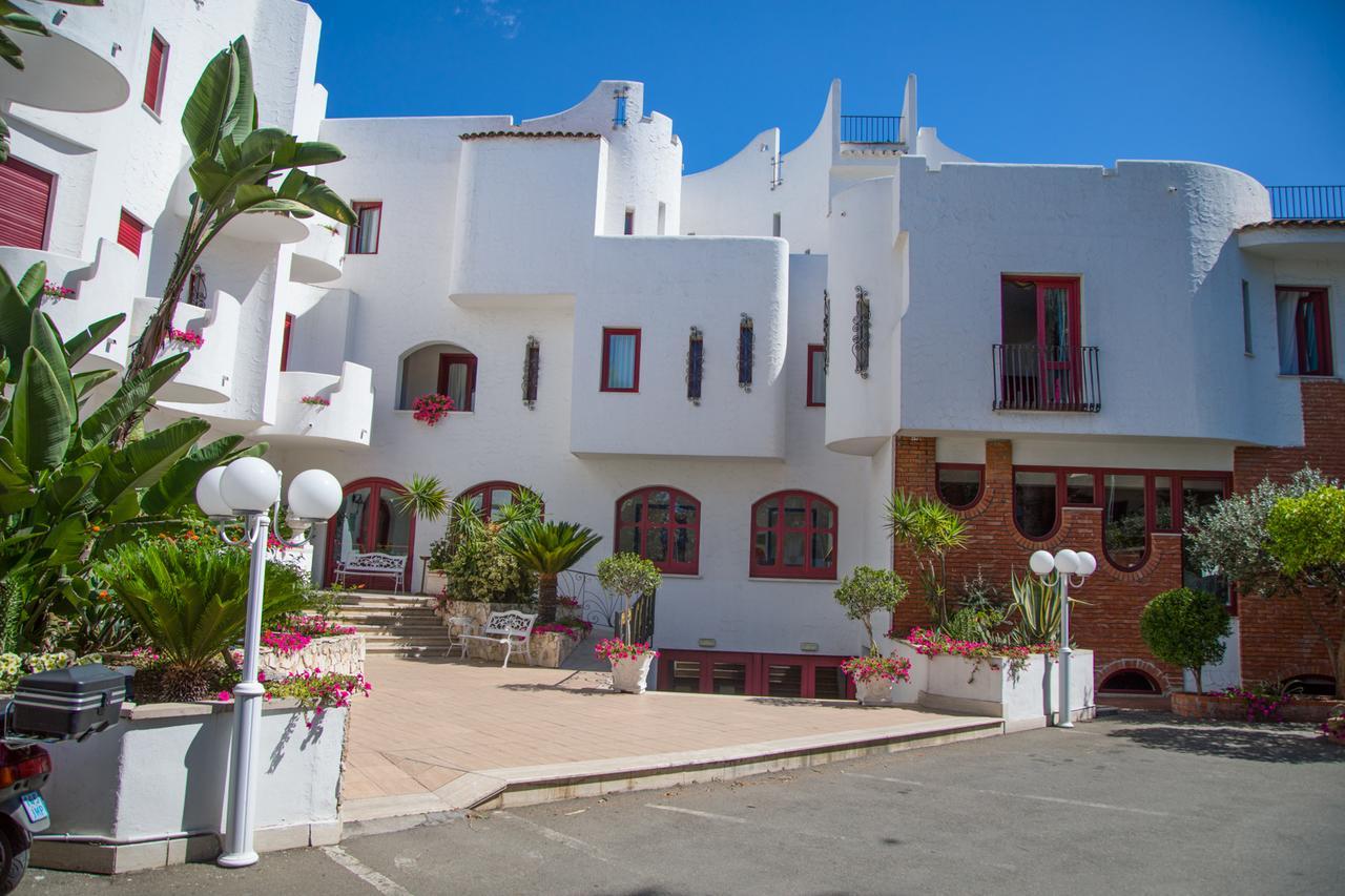 Assinos Palace Hotel Giardini Naxos Esterno foto